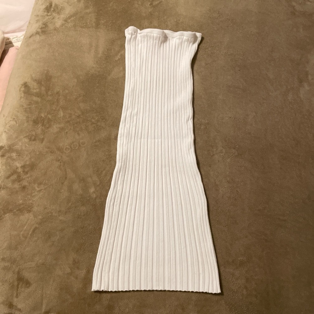 Source Unknown Strapless White Ribbed Dress, great condition dress, comfy ladies
